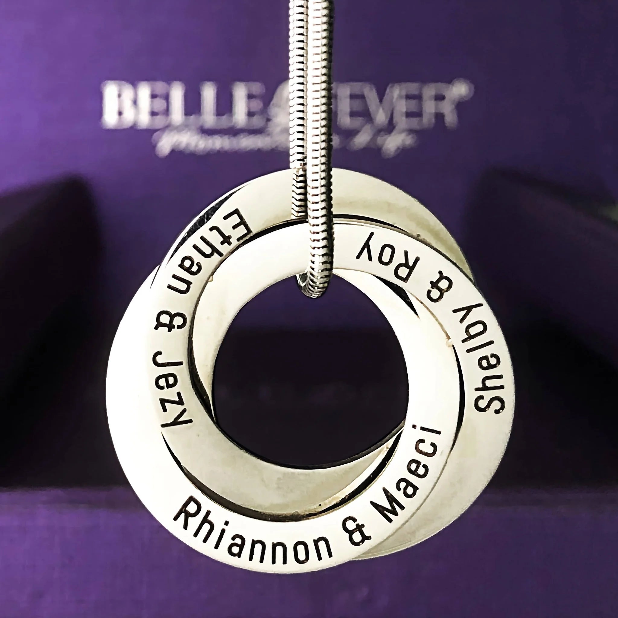 How to Choose the Perfect Personalised Jewellery Gift for Your Loved O ...