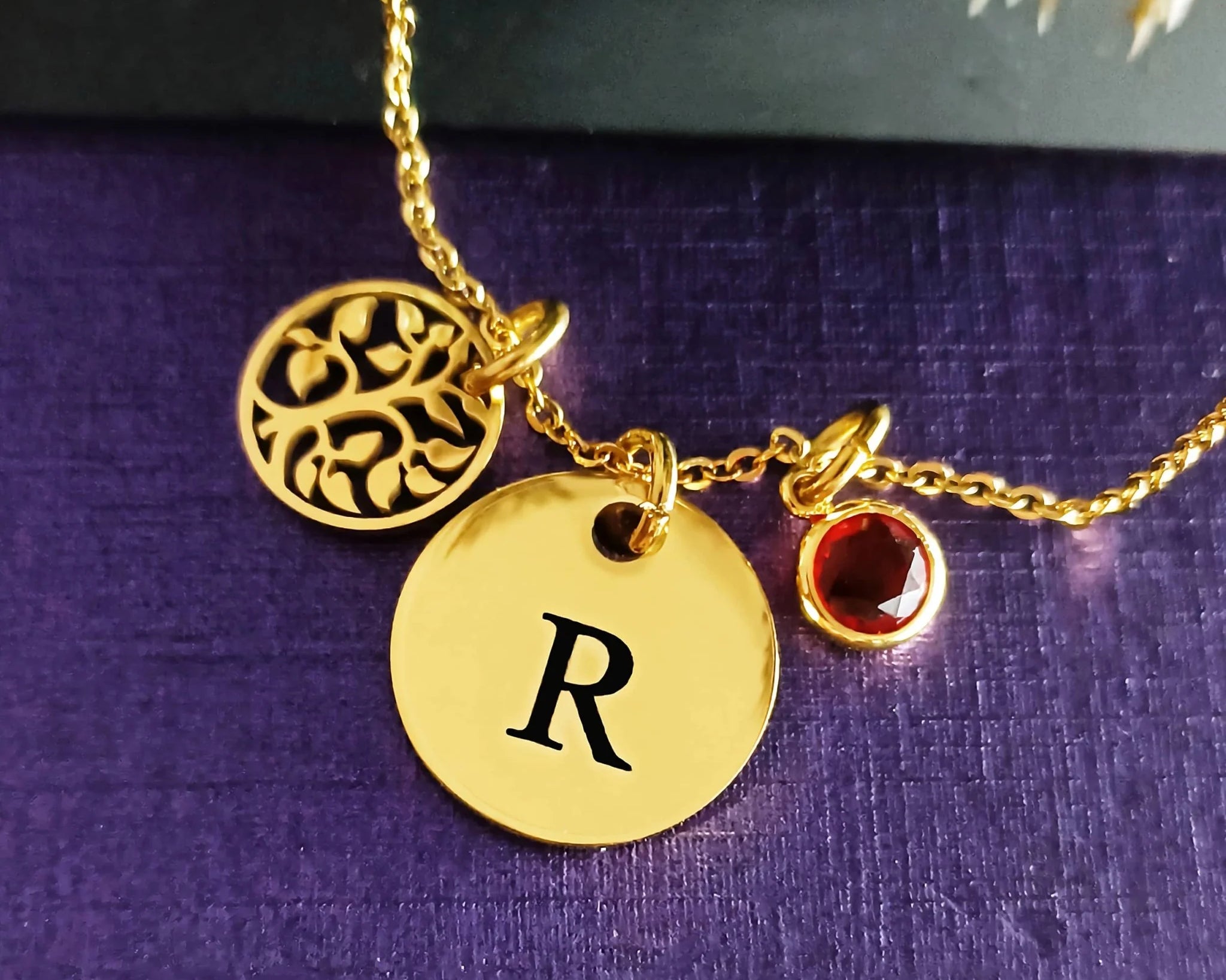 5 Ways to Style Personalized Jewelry for Everyday Looks