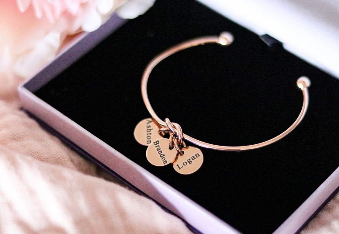 “Knot” just a bangle 💫 - BELLE FEVER