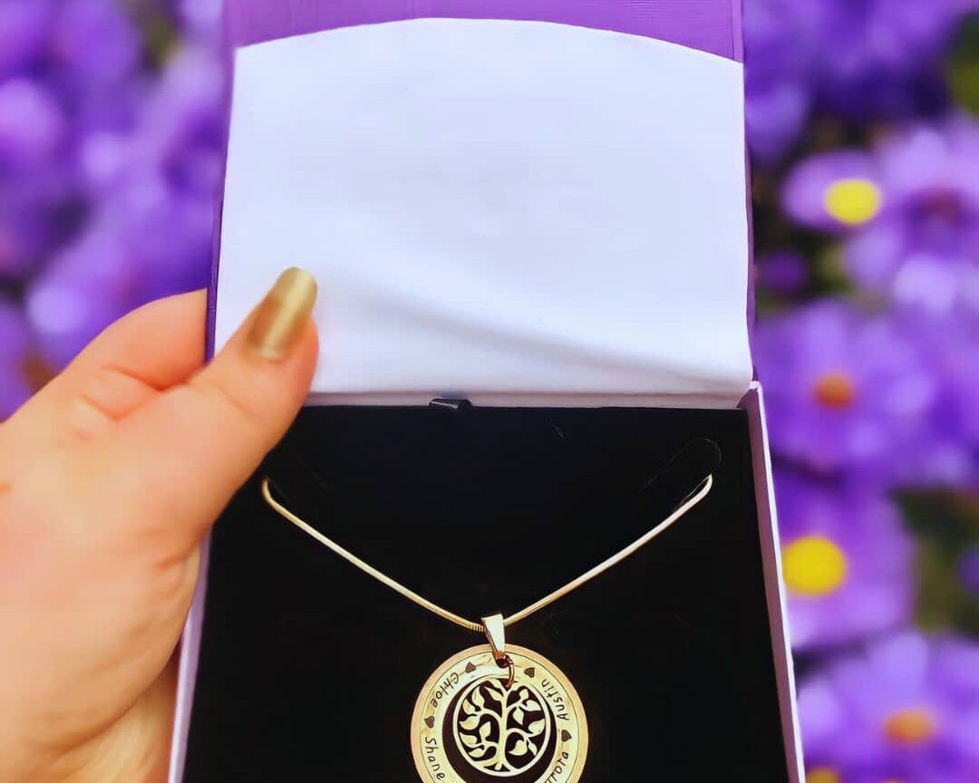 🎄 Make your holiday traditions even more meaningful with this necklace - BELLE FEVER