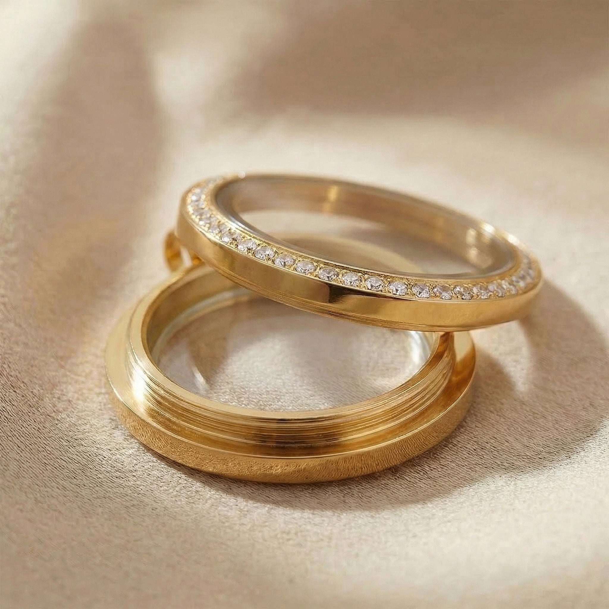 Close-up of dream locket showing glass locket, moments charm holder