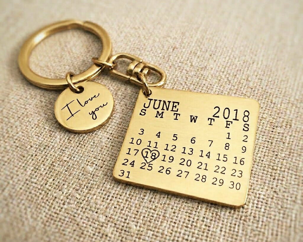 Gold personalised calendar keyring with engraved date calendar tag design